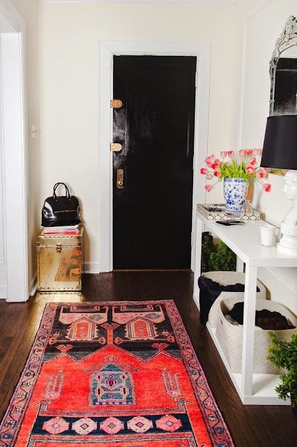 Eclectic Entryway, Global Decor, Beautiful Entryways, Entry Way Design, Black Door, Inspiring Spaces, Room Storage, Mud Room, Pretty House