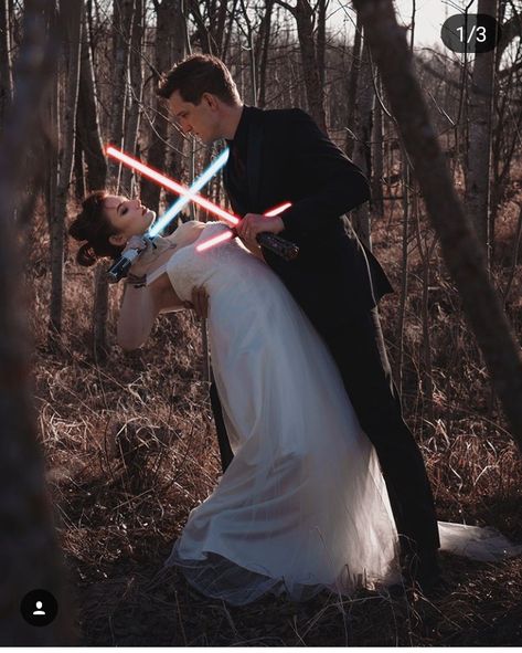 Kaai Yuki, Star Wars Wedding Theme, Nerd Wedding, Nerdy Wedding, Geek Wedding, Decor Event, Star Wars Wedding, The Last Jedi, Star Wars The Force Awakens