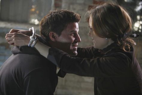 18 Favorite Episodes of Bones | Tell-Tale TV Temperance Bones, John Francis Daley, Bones Series, Temperance Brennan, Seeley Booth, Bones Tv Series, Booth And Bones, Booth And Brennan, Bones Show