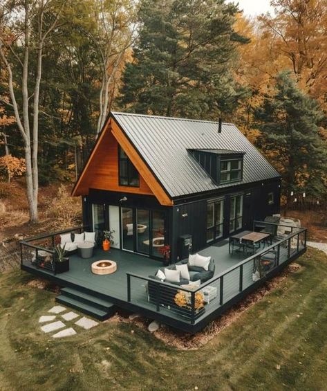 Tiny Home Ideas Tiny House On Land, Barndominium Tiny House, Tiny Home Landscaping, Tiny Home With Outdoor Living, Tiny House Family Compound, Tiny House Community Ideas, Tiny House With Pool, Tiny Home Community Layout, Diy Tiny Home