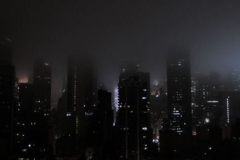 Atton Rand, Fog City, Star City, Selina Kyle, Dark City, Dark Paradise, Night Vibes, Aesthetic Desktop Wallpaper, Macbook Wallpaper