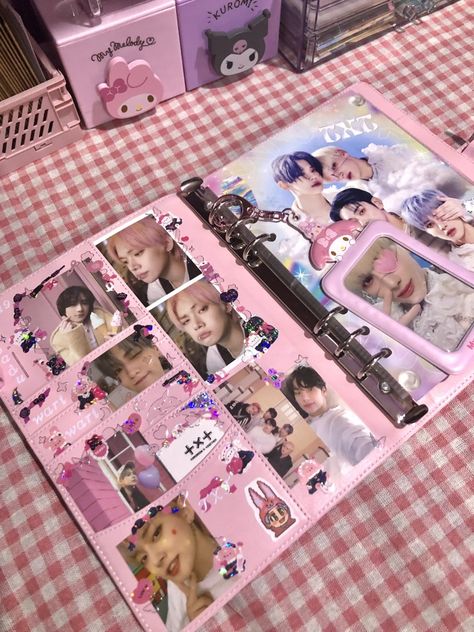 Kpop Macaron Binder, Macaron Binder Deco, Macaron Binder, Binder Inspiration, Kpop Scrapbook, Pc Binder, Binder Deco, Binder Decoration, Anime Bad