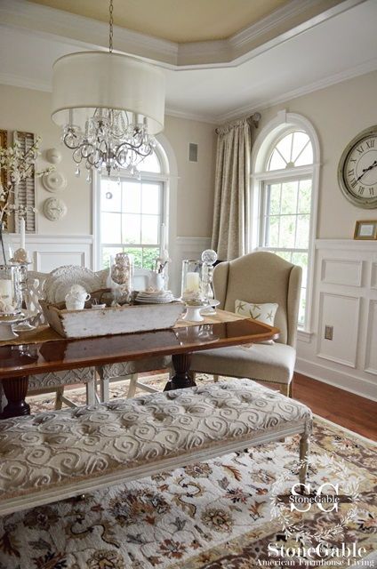 Traditional Elegance at Stone Gable Blog Country Bench, French Country Living, French Country Dining, French Country Kitchens, Tuscan Design, French Country Design, Deco Rose, French Country Kitchen, French Cottage