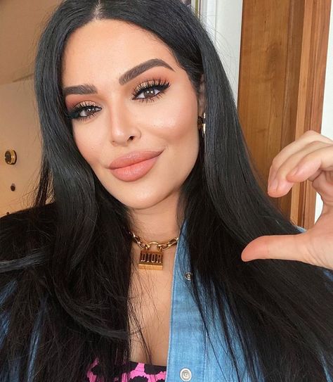 Mona Kattan on Instagram: “Sending you allll sooo much love! Eid Mubarak! ♥️” Mona Kattan, Brow Tinting, Eid Mubarak, Hair Looks, Straight Hairstyles, Celebrities, Hair Styles, Makeup, Hair