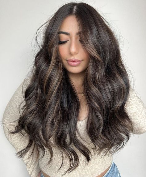 Dark Roots Highlights Brunettes, Medium Brown Hairstyle Women, Brunette Hair Fall 2023, Brunette Balayage Hair Low Maintenance, Dark Brown Lived In Color, Expresso Brunette Balayage, Brunette With Subtle Money Piece, Low Maintenance Balayage Brunettes Dark Brown, Dark Brown Hair Inspo Highlights