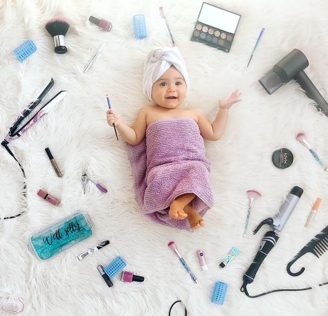 Baby Makeup Photo Shoot, Baby 5 Month Photo Ideas, 1st Month Baby Pictures Ideas, Baby Spa, Baby Photography Poses, 6 Month Baby Picture Ideas, Monthly Baby Pictures, Baby Pictures Newborn, Monthly Baby Photos