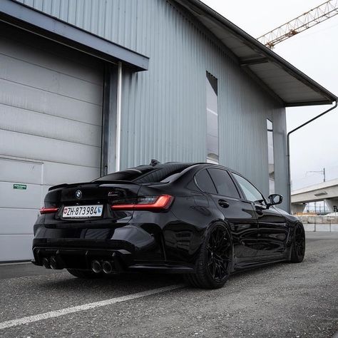 Blacked Out Cars, Dream Cars Bmw, Bmw Wallpapers, Dream Cars Jeep, Lovely Car, Bmw Love, Black Sapphire, Fancy Cars, Super Luxury Cars