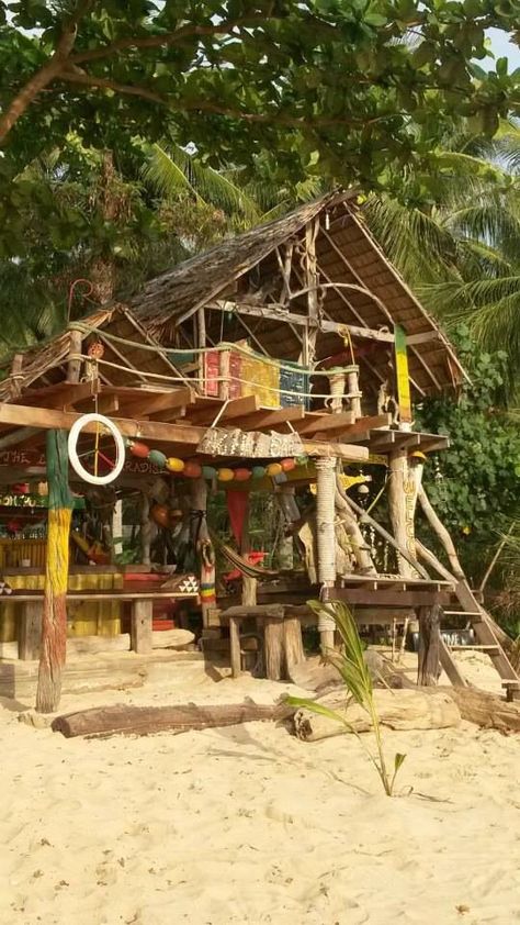 Reggae bar on a beach, Thailand Beach House Hawaii, Reggae Aesthetic, Mundo Hippie, Beach Shacks, Desain Editorial, Surf Shack, Beach Shack, Beach Bars, Dream Lifestyle