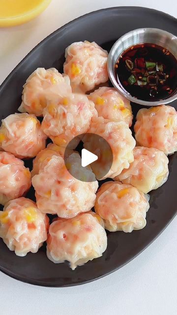 Kathlyn on Instagram: "Shrimp wontons. Printable Full Recipes and Tips: https://kitchenmisadventures.com/shrimp-wonton Deliciously plump shrimp encased in tender wonton wrappers. Instructions: 1. Chop 300g of shrimp into a fine paste. 2. Combine with 100g of finely chopped carrot and 100g of corn. 3. Add 1 tablespoon of cooking wine, 1/2 teaspoon of salt, and 1/2 teaspoon of black pepper. Mix well. 4. Prepare wonton skins, brush all-around lightly with water, and wrap the mixture inside. 5. Steam for 10 minutes once the water boils. Enjoy these delicious Shrimp wontons with a satisfyingly generous filling for a great breakfast. #shrimpwontons#wonton#wontons#easyrecipes #easydinneridea#shrimpdumplings#recipevideo #recipeideas#dumplings#shrimp #shrimps#chinesefood" Shrimp Wontons Recipes, Shrimp Rangoon Wontons, Chinese Appetizer Recipes, How To Make Wonton Wrappers, Cheese Wonton Recipes, Shrimp Appetizers For Party Finger Foods, Shrimp Wonton Recipes, Wonton Filling Recipes, Shrimp Wontons