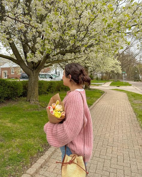 spring walks downtown 🌷 - - Pinterest girl, Pinterest aesthetic, outfit inspo, vsco girl, coconut girl ,spring outfits, spring fashion inspo, spring aesthetic, outfit ideas, spring fashion #coastalstyle #pinterestaesthetic #pinterestoutfit #oufitinspo #casualoutfit #coconutgirl #springfashion #springoutfits #springaesthetic #springstyle Spring Love Aesthetic, Cute Spring Outfits Aesthetic, 2025 Rebranding, Spring Girl Aesthetic, Brunette Hair Girl, Spring Clothes Aesthetic, Spring Aesthetic Outfit, Spring Outfit Aesthetic, Fashion Inspo Spring