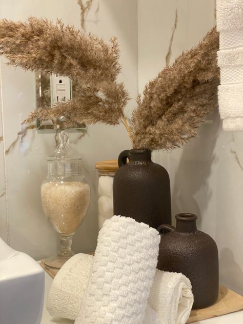 Pampas grass Pampas Grass In Bathroom, Black Girls Luxury Lifestyle, Apartment Life, Bathroom Inspo, Pampas Grass, Guest Bathroom, Luxury Lifestyle, Bathroom Decor, Kitchen Decor