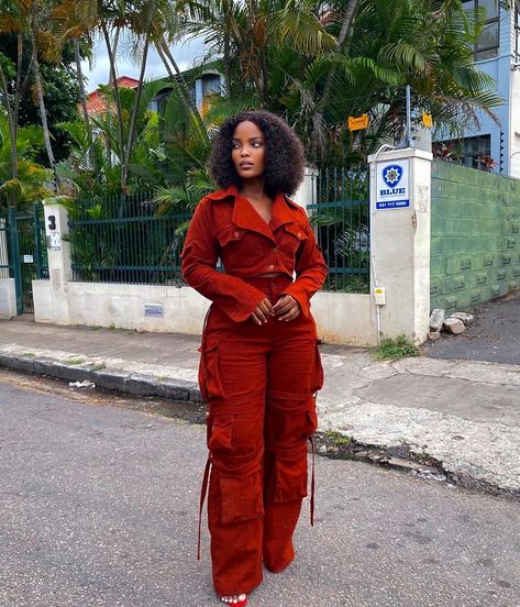 Her Outfits Singer, Outfit Ideas For Red Hair, Earthy Outfits Black Women Winter, Fall Color Outfits Black Women, Casual Fits Women, Red Style Outfit, Black Woman Fashion Outfits, Colorful Outfits Black Women, Concert Fits Baddie