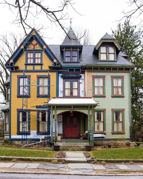 Victorian House Exterior, Bedford Massachusetts, Victorian Homes Exterior, Gray House Exterior, White Exterior Houses, Paint Color Ideas, Exterior Paint Color, New Bedford, Grey Exterior