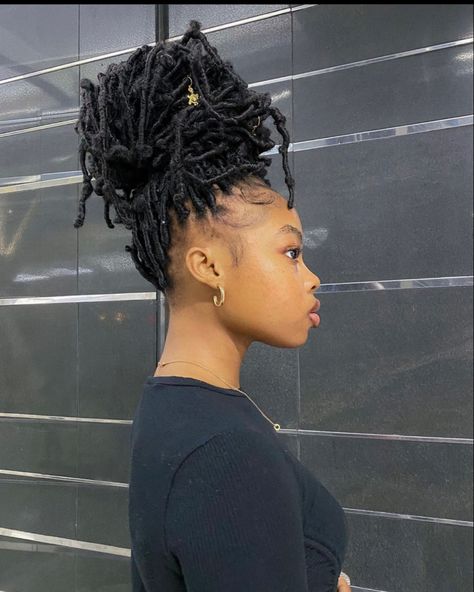 Butterfly Locs In A Bun, Butterfly Locs Bun, Hairstyles For Black Women Butterfly Locs, Styling Long Butterfly Locs, Styling Butterfly Locs, Back Length Butterfly Locs, Buterfluffy Locs Hairstyles, Buterflylocks Styles, Butterfly Locs Hairstyles