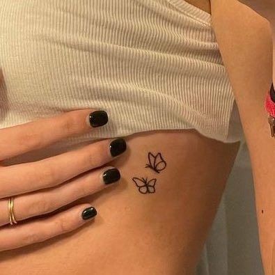 Stunning Tattoos, Tato Minimal, Tato Henna, Small Pretty Tattoos, Petite Tattoos, Butterfly Tattoos, Small Hand Tattoos, Cute Tattoos For Women, Classy Tattoos