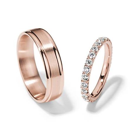 Pretty Wedding Rings, Rose Gold Wedding Ring Sets, Wedding Rings Sets His And Hers, Cute Promise Rings, Couple Ring Design, 14k Rose Gold Wedding Ring, Dream Wedding Ring, Engagement Rings Couple, Matching Wedding Rings