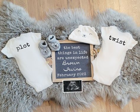 Expecting Twins Announcement, Twin Reveal, Pregnancy Announcement Surprise, Twin Pregnancy Reveal, Twin Baby Announcements, Pregnant Life, Twins Announcement, Pregnancy Announcement Sibling, Unique Pregnancy Announcement