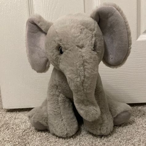 Cute Stuffed Animal Elephant Elephant Plush Aesthetic, Waited Stuffed Animal, Comfort Stuffed Animals, Stuffed Animal Bedroom, Cute Stuffed Animals Aesthetic, Elephant Plushies, Aesthetic Elephant, Kotlc Aesthetic, Ellie Core