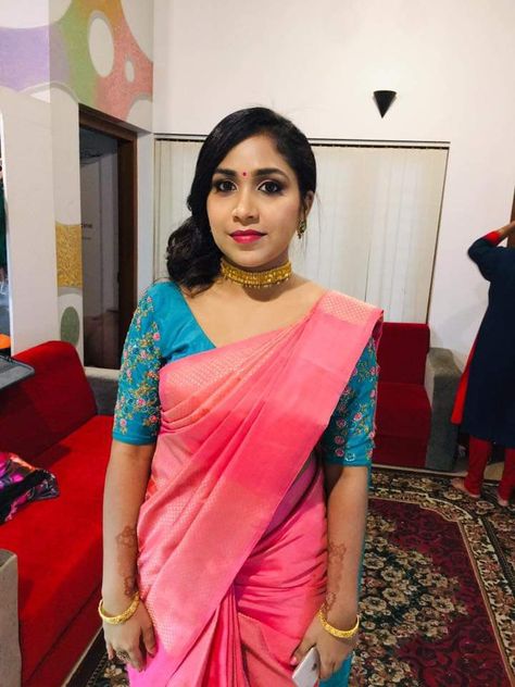 Saree Blouse Combination, Pink Colour Saree, Uniform Saree, Light Pink Saree, Pink Saree Silk, Saree Combination, Pink Saree Blouse, Traditional Lehenga, Blouse Colour