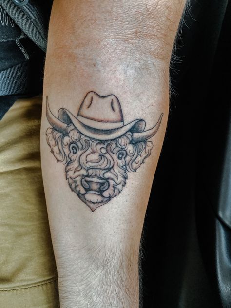 Animal In Cowboy Hat Tattoo, Cow In Cowboy Hat Tattoo, Cow With Hat Tattoo, Cow With A Cowboy Hat Tattoo, Highland Cow Tattoo Ideas, Cow Wearing Cowboy Hat Tattoo, Cowboy Cow Tattoo, Cow With Cowboy Hat, Animals With Cowboy Hats Tattoo