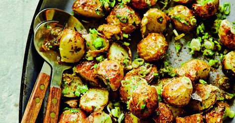 Bonfire Night recipe: Dishoom's gunpowder potatoes Curry Meals, Bonfire Night Food, Boozy Hot Chocolate, Guy Fawkes Night, Vegan Curry Recipes, Perfect Guy, Vegan Curry, Guy Fawkes, Bonfire Night