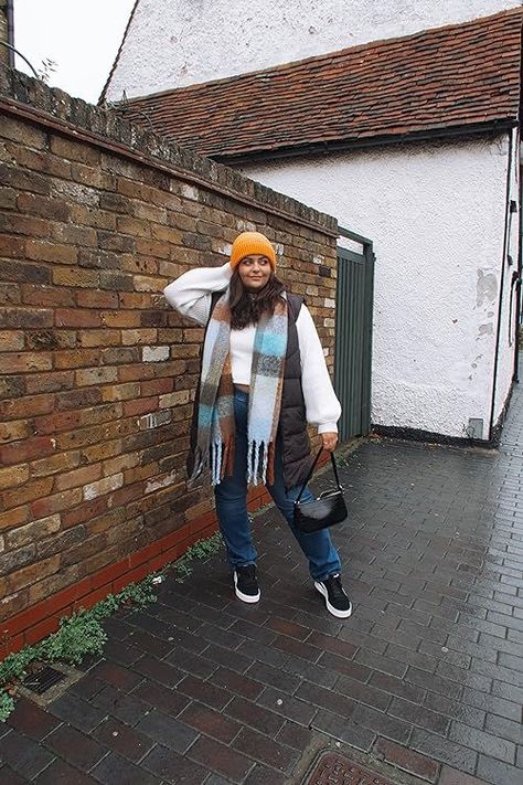 Top Influencer Picks for Fashion Outfit Blue Jeans, Midsize Winter, Gilet Outfit, Outfit Midsize, Orange Beanie, Envy Clothing, Midsize Outfits, Midsize Fashion, Hijabi Outfits Casual