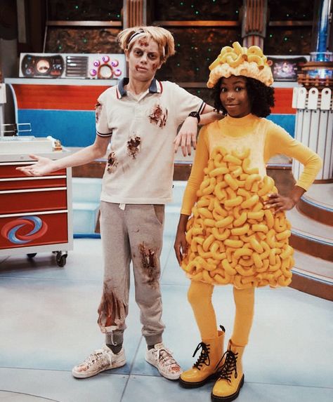 Henry Danger Halloween Costumes, Henry Danger Behind The Scenes, Henry Danger Costume, Riele Downs Outfits, Riele Downs, Jason Norman, Kid Danger, Norman Love, Dan Schneider