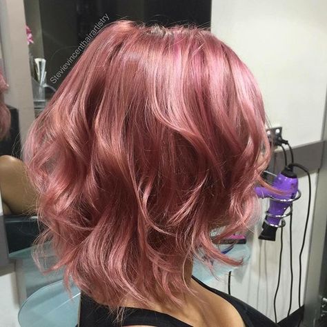 Gold Hair Colors, Hair Color Rose Gold, Peinados Fáciles Para Cabello Corto, Rose Gold Hair, Rose Hair, Pastel Hair, Hair Envy, Gold Hair, Grunge Hair