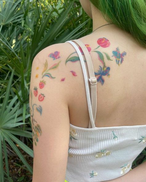 Healed Color Tattoo, Pretty Color Tattoos, Cute Colourful Tattoos, Colored Flower Tattoos, Color Tattoos For Women, Color Tattoo Ideas, Coloured Tattoos, Colourful Tattoo, Whimsical Tattoo