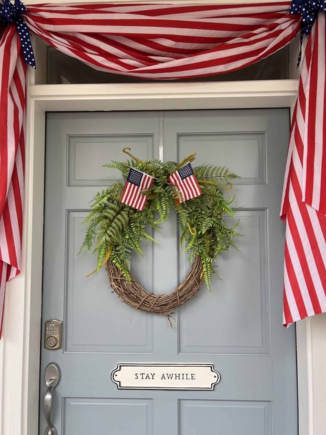 How To Hang Bunting On Porch, Patriotic Bunting Porch, Patriotic Outdoor Decorations, Pretty Home Decor Ideas, Front Door 4th Of July Decor, Americana Front Porch, July 4th Front Porch Decorating Ideas, Americana Front Porch Ideas, Forth Of July Porch