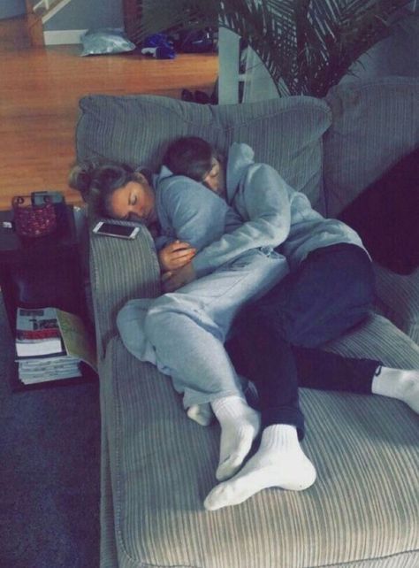 Best Cuddle Poses, Cuddle Pose Ref, Cuddle Pictures, Cuddle With Boyfriend, Cute Country Couples, Dream Relationship, Cute Couples Cuddling, Couple Stuff, Couple Goals Teenagers