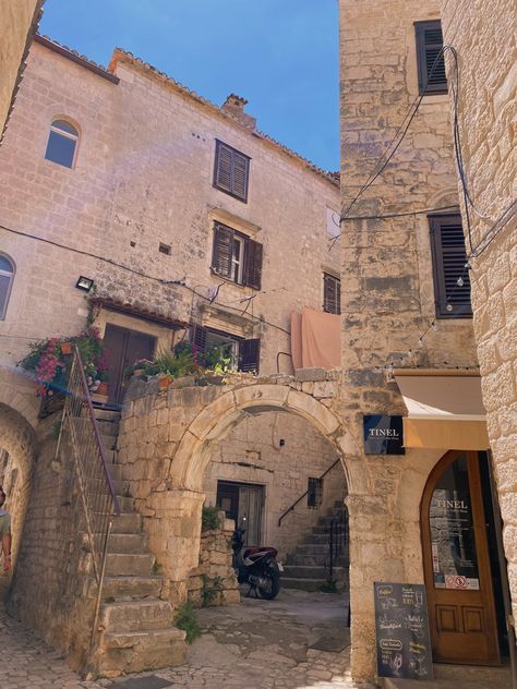 one of the most beautiful places in the croatian coast 😍 House In Croatia, Balkan House, Croatian Architecture, Croatia House, Croatian House, Croatia Architecture, Trogir Croatia, Croatian Coast, Alevel Art