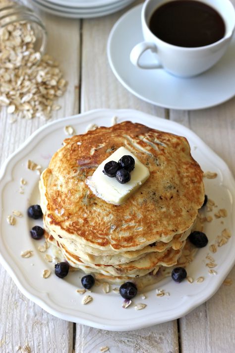 Oatmeal Yogurt Pancakes, Oatmeal Treats, Greek Yoghurt Recipes, Oatmeal Pancake, Oatmeal Yogurt, Yogurt Pancakes, Blueberry Oatmeal, Oatmeal Pancakes, Johnson Johnson