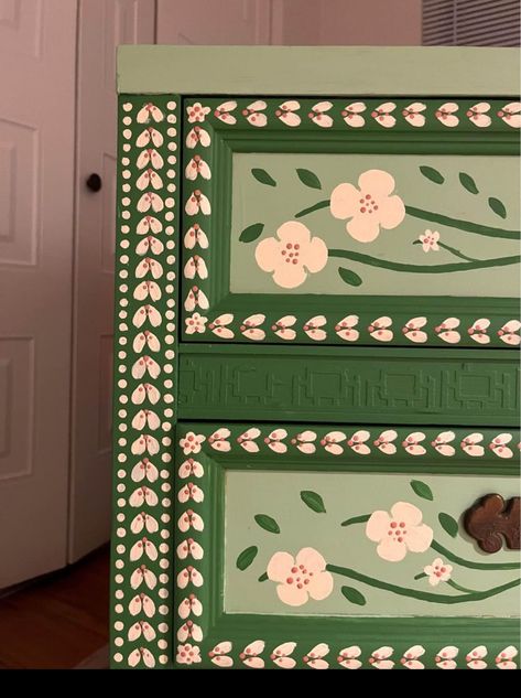 Dresser Wallpaper Drawers, Whimsical Dresser Makeover, Hand Painted Floral Furniture, Mural On Dresser, Wooden Appliques Ideas, Folk Furniture Painting, Cottagecore Painted Furniture, Folk Art Painted Door, Hand Painted Shelves