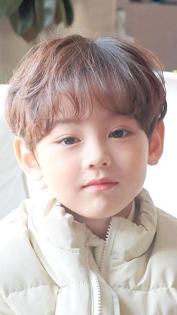 Asian Boy Haircuts, Korean Couple Photoshoot, Trendy Kids Outfits, Ulzzang Kids, Korean Ulzzang, Adorable Babies, Korean Babies, Kids Hair Cuts, Asian Kids