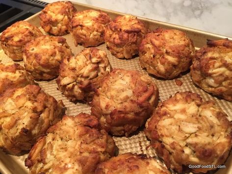 These award-winning crab cakes are the highlight of Faidley's Seafood in Lexington Market at Baltimore Harbor, Maryland, You'll never taste better!!! Crab Recipes Easy, Baltimore Crab Cakes, Baltimore Harbor, Crab Cake Recipes, Crab Dishes, Crab Cake Recipe, Christmas Feast, Crab And Lobster, Crab Recipes