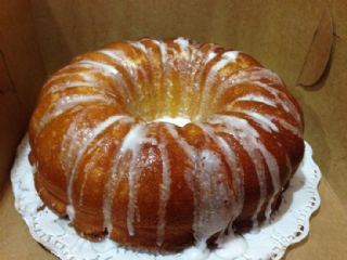 Rum Pound Cake, Jamaican Rum Cake, Swans Down Cake Flour, Rum Cake Recipe, Cake Recipes At Home, Inside Cake, Sour Cream Pound Cake, Jamaican Food, Cake Frosting Recipe