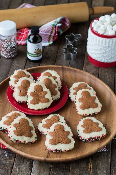 Butter Cookies Easy, Homemade Gingerbread, Roll Cookies, Bake Cookies, Xmas Cookies, Christmas Sugar Cookies, Gingerbread Men, Christmas Snacks, Homemade Cookies