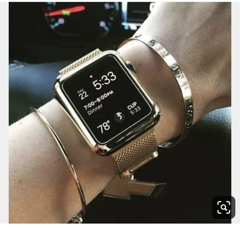 Apple Watch Gold Band, Apple Watch Gold, Apple Watch Custom Faces, Apple Watch Bands Fashion, Apple Watch Bands Women, Apple Watch Fashion, Rose Gold Apple Watch, Apple Watch Bracelets, Gold Apple Watch