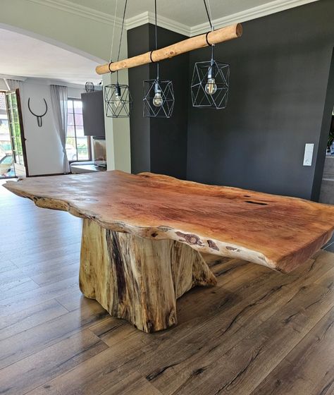 An XXL plane tree plank on a piece of poplar trunk This table is another example of my work. Similar production possible, but still unique Please contact us before purchasing. 015786896982 Also WhatsApp Table From Tree Trunk, Tree Root Table, Raw Wood Table, Long Wood Table, Cabin Dining Room, Natural Wood Dining Table, Root Table, Driftwood Furniture, Plank Table