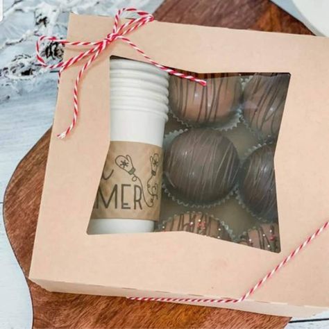 Chocolate Balls Packaging, Christmas Dessert To Sell, Cocoa Bomb Gift Packaging, Hot Coco Balls, Christmas Desserts To Sell, Diy Hot Cocoa Gift, Christmas Treats To Sell, Hot Chocolate Gift Ideas, Hot Cocoa Gift Ideas