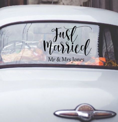 Mr And Mrs Jones, Just Married Car, Car Window Stickers, Wedding Wall, Window Cling, Cadeau Photo, Beautiful Wedding Invitations, Window Clings, Free Birthday Invitations