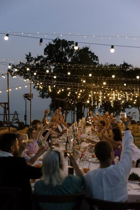 Mamma Mia Wedding, 사진 촬영 포즈, Wedding Mood Board, Dreamy Wedding, Wedding Vibes, Wedding Mood, Backyard Wedding, 2024 Vision Board, Weeding