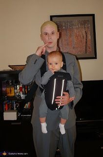 Hilarious Baby Halloween Costumes! Funny Baby Halloween Costumes, Austin Powers Costume, Diy Baby Halloween Costumes, Costumes For Babies, Angel Costumes, Angel Ideas, Dr Evil, Homemade Halloween Costumes, Austin Powers