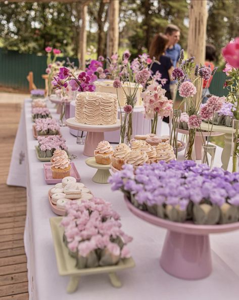 Mini Vases, Bridal Shower Inspo, Birthday Party Theme Decorations, Bloom Baby, Garden Birthday, Birthday Brunch, February 3, Birthday Dinners, Baby Sprinkle