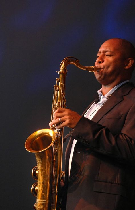 Branford Marsalis Branford Marsalis, Jazz Saxophonist, Jazz Players, Musician Photography, Contemporary Jazz, Cool Jazz, Blues Musicians, Jazz Artists, Louis Armstrong