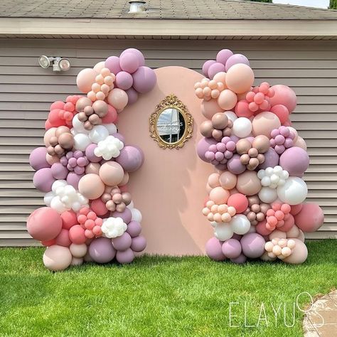 Princess Balloon Arch Ideas, Disney Princess Party Balloons, Princess Balloon Backdrop, Princess Party Balloon Arch, Disney Princess Balloon Arch, Princess Theme Backdrop, Princess Balloon Arch, Princess Balloon Garland, Disney Princess Backdrop