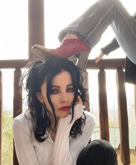 Heather Baron Gracie, Pale Waves, Jewerly Set, Kawaii Hairstyles, Winter Lookbook, Punk Goth, Just Girly Things, Aesthetic Photo, Alternative Fashion