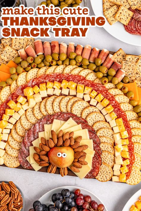 10 Minute Thanksgiving Snack Tray Turkey Snack Board For Thanksgiving, Thanksgiving Snack Tray, Turkey Themed Snacks, Thanksgiving Charcuterie Board Kids, Charcuterie Board Turkey, Thanksgiving Charcuterie Board Turkey, Turkey Snack Board, Thanksgiving Snack Board, Snack Tray Ideas