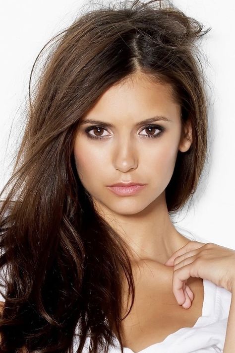 Nina Dobrev Makeup, Actresses With Brown Hair, Nina Dobrev Hair, Type Of Girlfriend, White Tank Top Women, Prettiest Celebrities, Minka Kelly, Ios 7, Leighton Meester